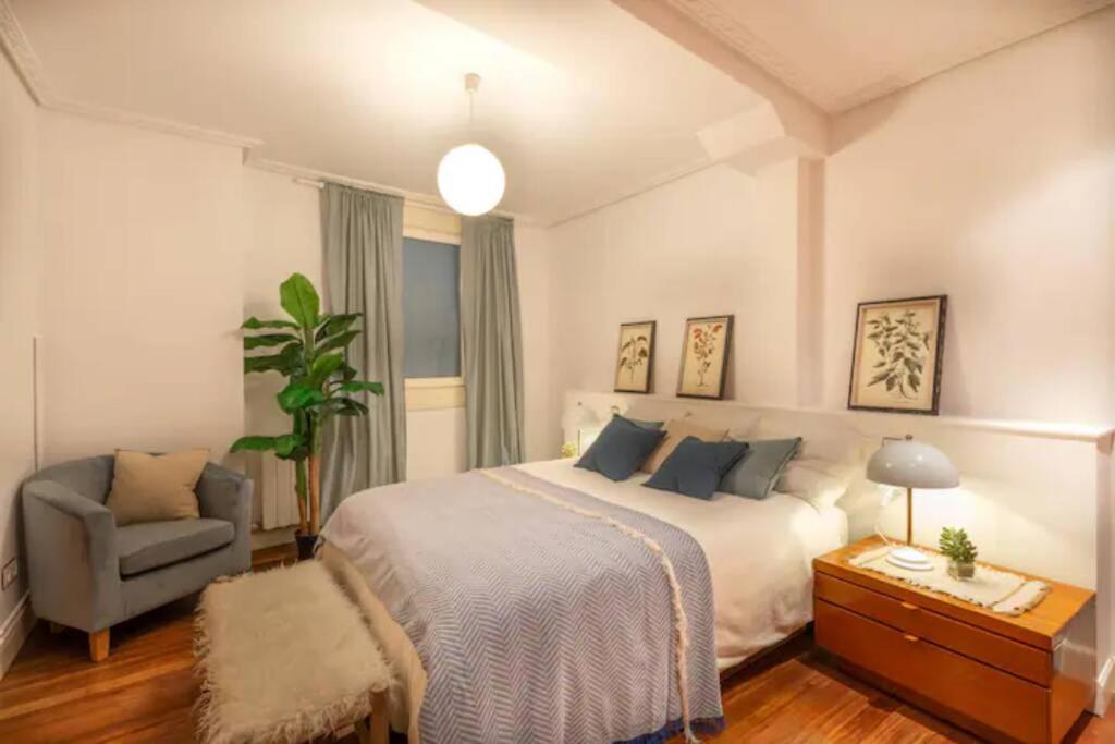 Exclusivo Apartamento En El Casco Viejo Bilbao Buitenkant foto
