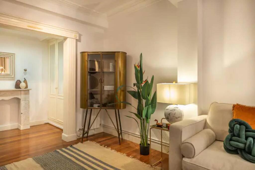 Exclusivo Apartamento En El Casco Viejo Bilbao Buitenkant foto
